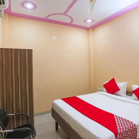 Hotel O Royal Villa Гургаон Екстериор снимка